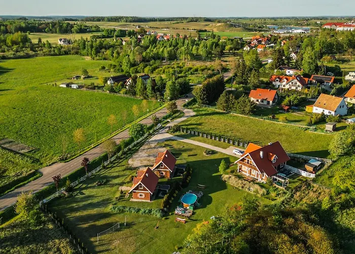 Duzy Dom I Domki Z Bala Mikolajki - Caloroczne